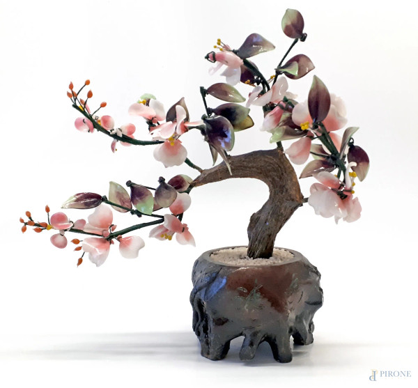 Bonsai vintage di arte cinese realizzato con mix di pietre burattate in varie tonalit&#224; di colore, altezza cm 35
