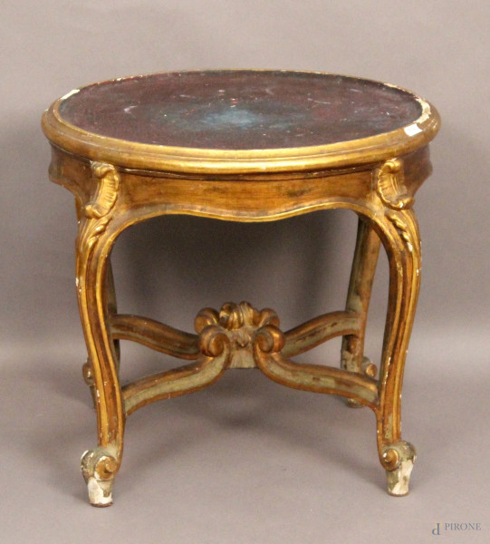 Tavolino da salotto di linea tonda in legno dorato, diametro 55 cm, H 50 cm, fine XIX sec.