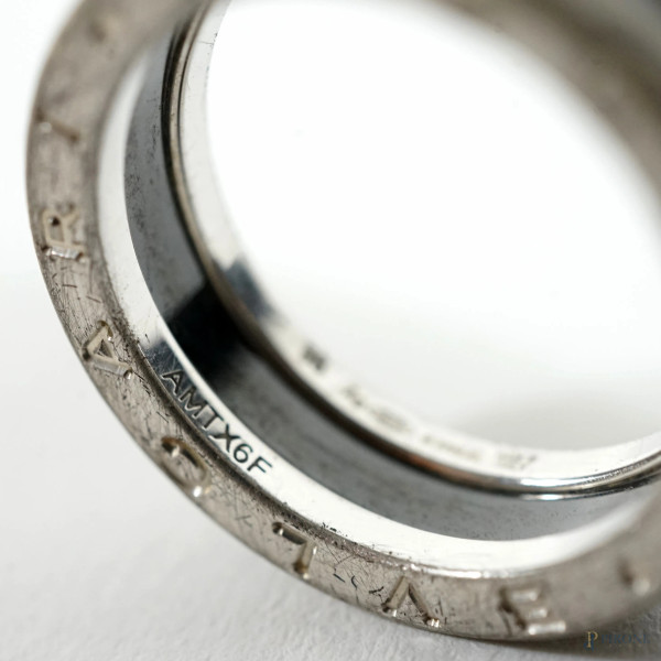 Anello a fascia Bulgari Save The Children, in argento e ceramica nera, misura 15, peso gr. 6,6 (m...