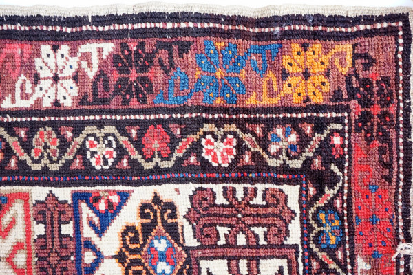 Tappeto persiano, cm 316x242 circa, (difetti, parti consunete)