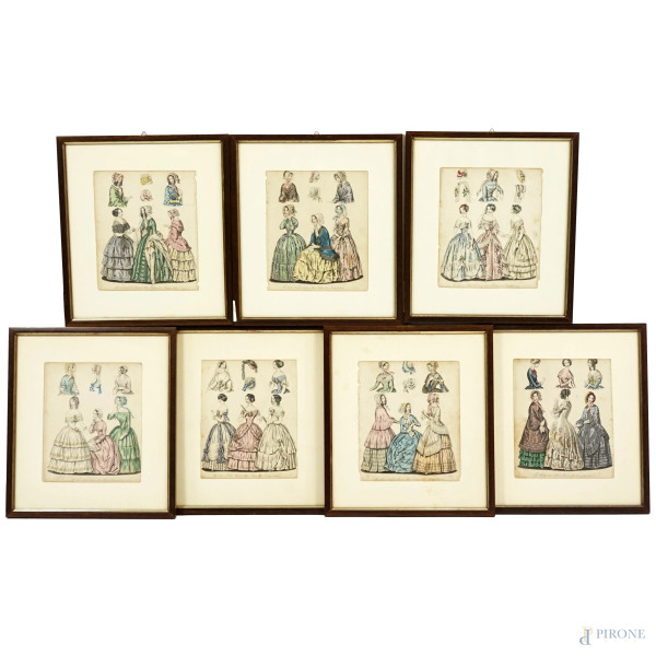 Sette stampe acquerellate raffiguranti dame e gentildonne  in costumi alla moda inglese, cm 21x18, XIX secolo, entro cornici, (lievi difetti).