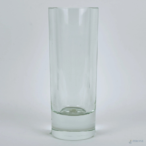 Vaso in cristallo, cm h 26, marcato alla base, XX secolo.