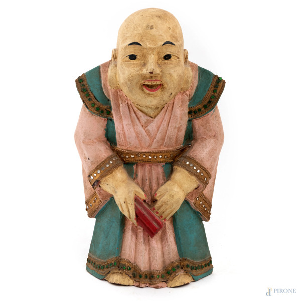Scultura in legno dipinto raffigurante Buddha, XX secolo, altezza cm 31, (segni di usura, scalfiture, graffi, difetti)