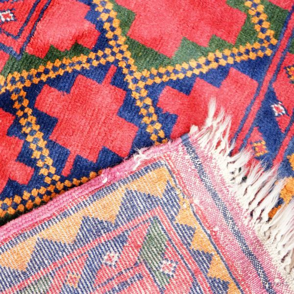 Tappeto persiano, cm 314x242, (difetti, parti consunte)