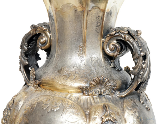 Grande vaso in argento, Argentiere Valle', Milano, XX secolo, cm h 64, peso gr. 5055