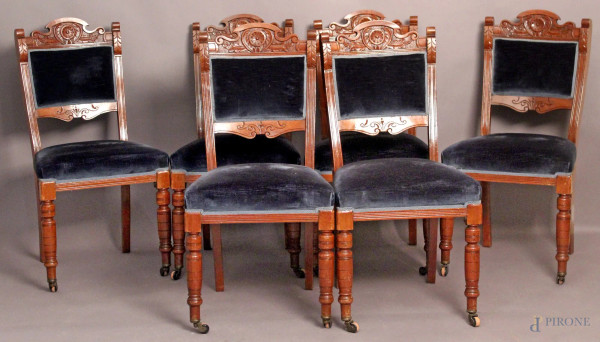 Lotto composto da sei sedie in mogano, sedile e schienale rivestito in velluto blu, XIX sec.
