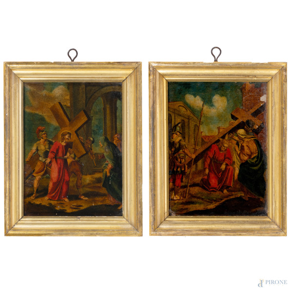 Coppia di episodi della Via Crucis, XX secolo, stampa ritoccata sottovetro, cm 24x18,5,  entro cornice (segni di usura, abrasioni)