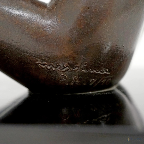Bagnante, bronzo brunito, firmato Messina / P.A. 7/10, base in formica nera, cm 15,5x21x10,5