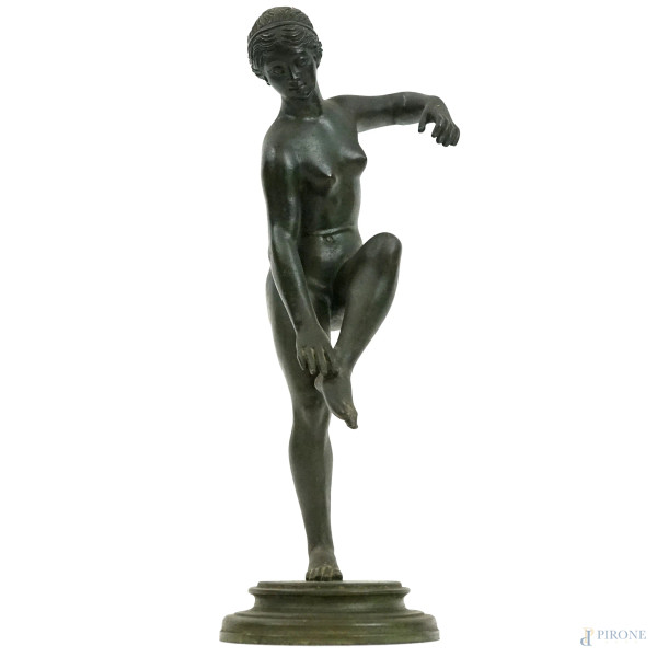 Venere al bagno, scultura in bronzo brunito, cm h 25,5, inizio XX secolo