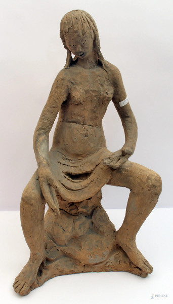 Ragazza seduta, scultura in terracotta, siglato A.M. (Arturo Martini), h. 62 cm 