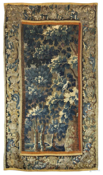 Frammento di un antico arazzo raffigurante paesaggio con volatili 198x115 cm.