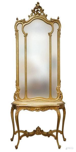 Consolle con specchiera Stile Luigi XVI, in legno intagliato e dorato, piano in marmo giallo di Siena incassato e sagomato, gambe a voluta riunite da travesa, cm h 271x115x44, (difetti)
