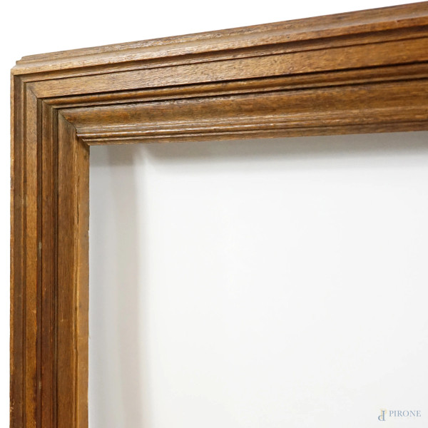 Cornice modanata in legno, XX secolo, ingombro cm 129x106, battuta cm 110,5x88,5, (difetti e manc...