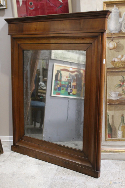 Specchiera rettangolare in noce con filetti in bosso, periodo impero, h. 147x119 cm.
