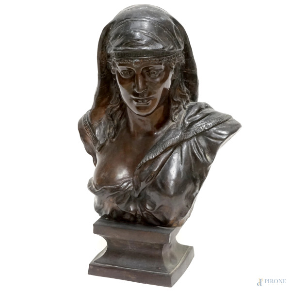 Vincenzo Cinque - Busto di donna araba, bronzo, alt. cm 60