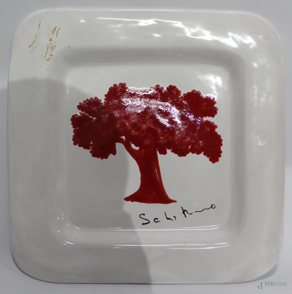 Mario Schifano - Multiplo in ceramica soggetto albero rosso, marcato Deruta sul retro. 