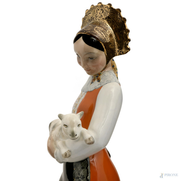 Ceramica CIA Torino, gruppo in ceramica policroma e dorata raffigurante pastorella con capretta e...