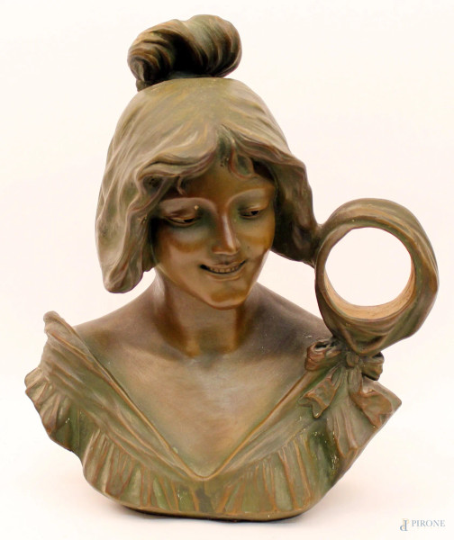 Busto di fanciulla, scultura in terracotta, H 35 cm.