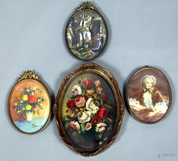Lotto di quattro miniature raffiguranti vasi di fiori, un paesaggio con scena galante ed una dama, misure max cm.20x15, XX secolo.