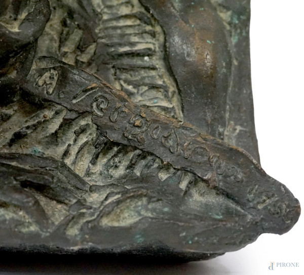 Via Crucis, placca in bronzo ad altorilievo, firmato e datato, cm h 40x48 circa