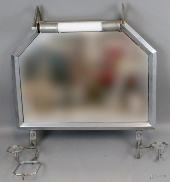Specchio da toilette anni &#39;70, in metallo cromato, altezza cm. 71, (difetti e mancanze).
