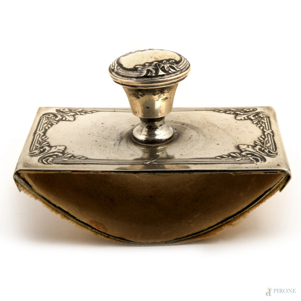 Calamaio con base in vetro e inserti in argento, cmx25x17, (difetti)