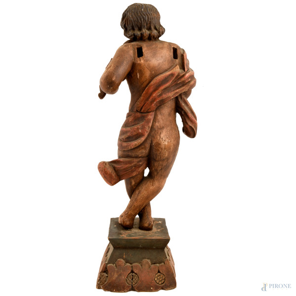 Coppia di sculture in legno policromo raffiguranti putti musicanti, XIX secolo, altezza cm 76, (d...