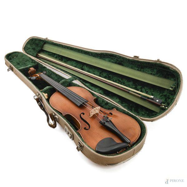 Violino, XX secolo, entro custodia, (segni di usura, difetti, scalfiture, rotture, da revisionare)