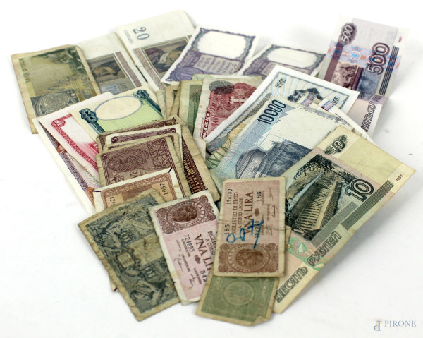 Cartamoneta italiana ed estera, lotto di 37 banconote, (condizioni diverse)