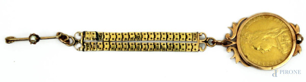 Portachiave in oro 18 kt con sterlina con bordo in oro basso e perlina, gr, 13.