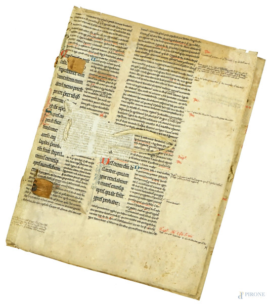Antica pagina manoscritta su carta pecora trasformata a sovracoperta, cm 29,5x46,5, (difetti e macchie).