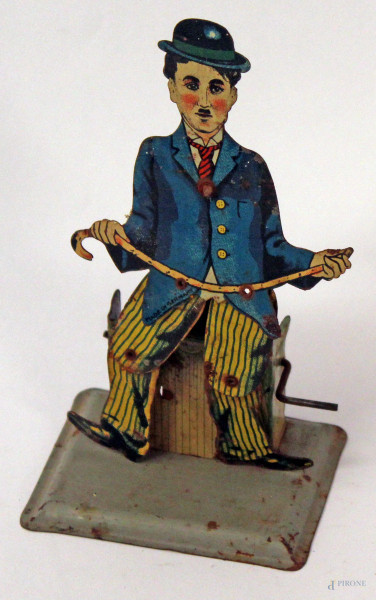 Antico giocattolo in latta raffigurante Charlie Chaplin
