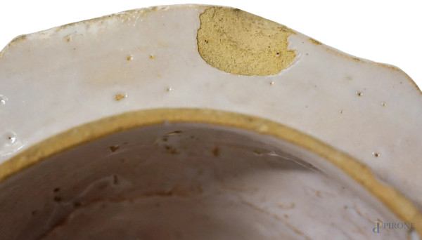 Vaso da farmacia in maiolica policroma con decori a motivi floreali, Italia centrale, datato sul ...