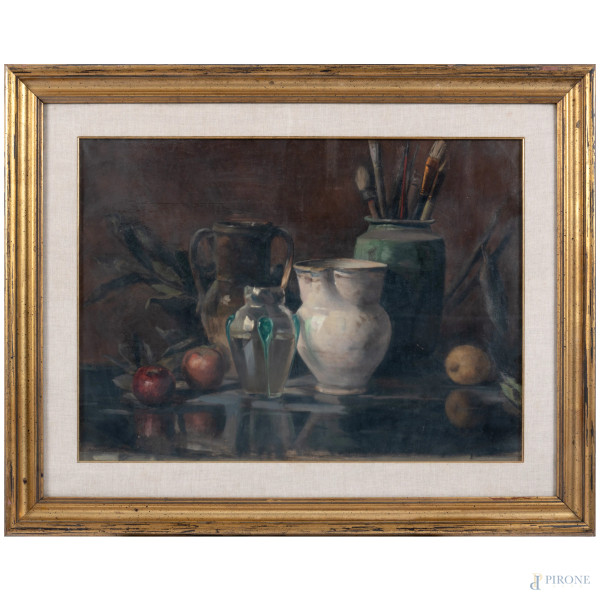 Natura morta con pennelli e vasellame, XX secolo, olio su tela, cm 53x72, entro cornice