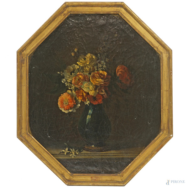 Pittore della fine del XIX secolo, Vaso con fiori, olio su tela di forma ottagonale, cm 65x54, entro cornice