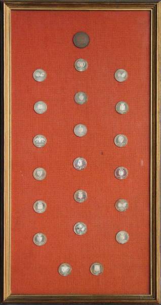 Lotto composto da venti medaglie in argento 925 ed una in bronzo, raffiguranti le regioni italiane.