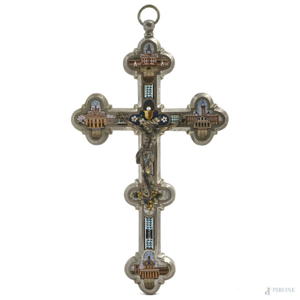 Crocifisso con croce in metallo argentato e micromosaici e Cristo in argento, XX secolo, cm 18x10, (lievis egni di usura del tempo)