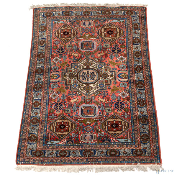 Tappeto persiano, XX secolo, cm 200x136, (segni di usura)