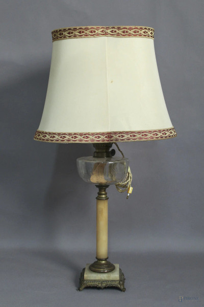 Lampada da tavolo in onice e bronzo, H 80 cm.