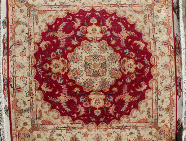 Tappeto Tabriz misto seta 165x155 cm,firmato.