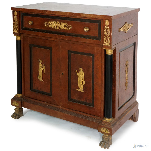 Credenza impiallacciata in radica di tuja, XIX secolo, cm 100x93x49 (difetti)