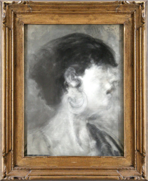 Profilo di donna, dipinto a carboncino e biacca su carta, firmato Michetti, cm 40 x 30, entro cornice.