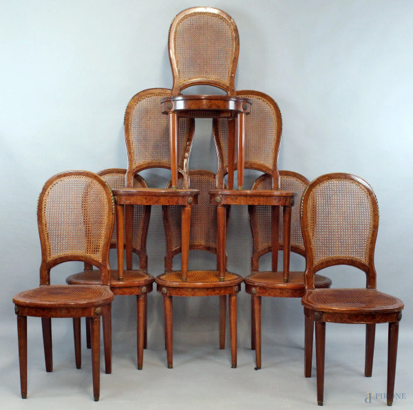 Otto sedie francesi, fine XIX-inizi XX secolo, in radica di tuja, struttura in mogano, gambe troncoconiche, sedute e schienali in paglia di Vienna, alt. cm 100