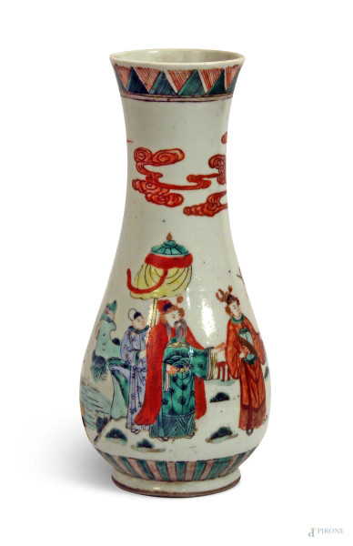 Vaso in porcellana con decoro di figure, Cina XIX sec., h. cm 30.