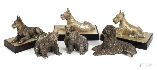 Lotto di sei animali in metallo argentato, altezza max cm. 9, (difetti).