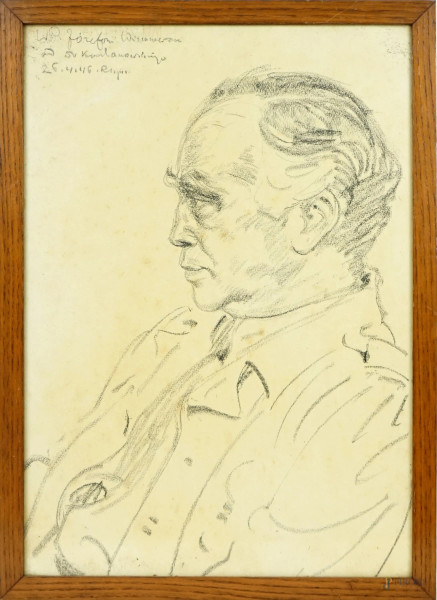 Ritratto d'uomo, carboncino su carta, cm 46x32,5, firmato e datato, entro cornice.