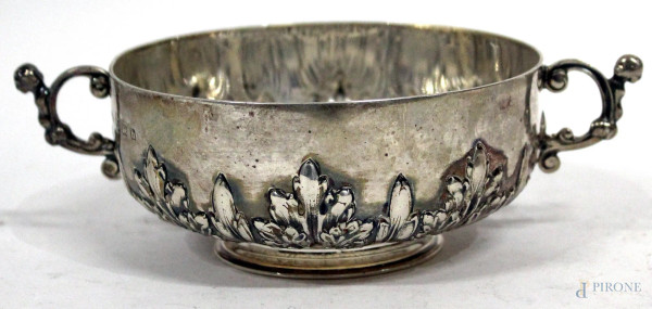 Bowl in argento con due manici , cm 5x15.