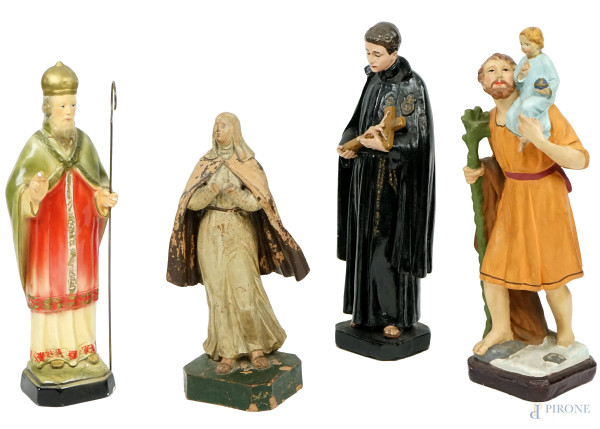 Lotto di quattro sculture in gesso e terracotta policrome, alt.max cm 34, XIX-XX secolo, (difetti e restauri diffusi).