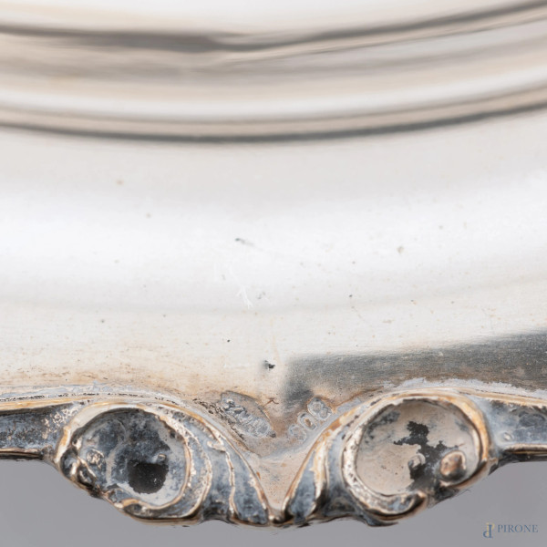 Lotto di tre centrotavola in argento 800/000, XX secolo, misure massime cm 8x33,5x23, peso comple...