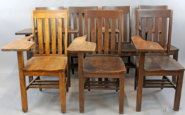 Lotto di sette sedie da studio in noce, inizi XX secolo, con targhetta sul retro Furnished and designed  by Shiebler - Gayton Company New York-Chicago